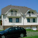 Apartamento Varga *